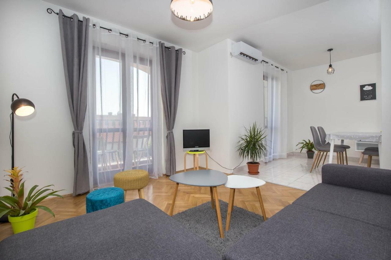 Apartman Sesna Bol Exterior foto